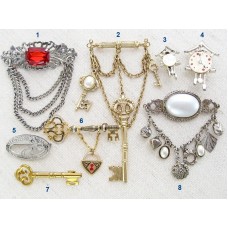 Винтажные броши на выбор, одна маркирована – 1928 Jewelry Company