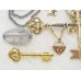 Винтажные броши на выбор, одна маркирована – 1928 Jewelry Company
