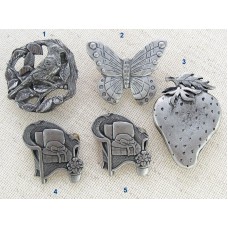 Винтажные броши на выбор, четыре маркированы – Birds & Blooms (3) и Metzke