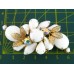 Винтажная брошь «Milk Glass» от DeLizza & Elster